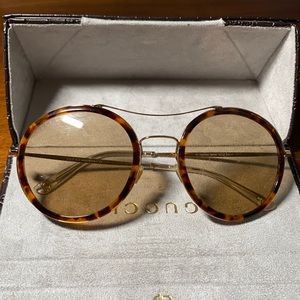 Gucci classic light sunglasses